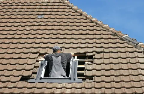 Pose de velux - Saint-Hilaire-de-Voust